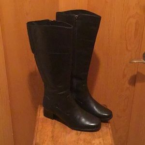Blondo Women’s Black Leather Boots